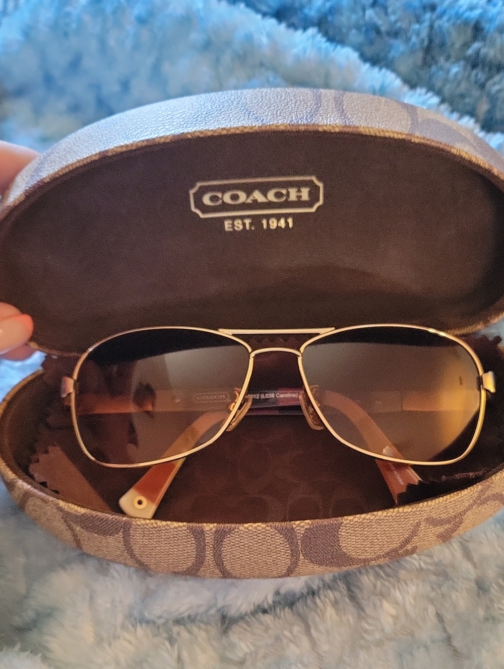 COACH Gold Metal Aviator Sunglasses with Brown Gradient Lenses HC 7012